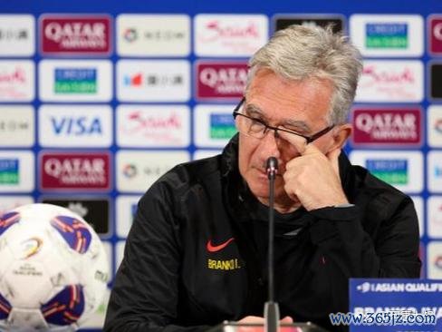 足协与国足主帅伊万解约 伊万返乡享天伦之乐