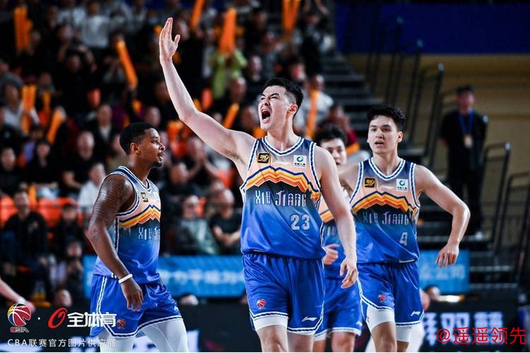 CBA俱乐部杯：约克30分 浙江94-85力克新疆