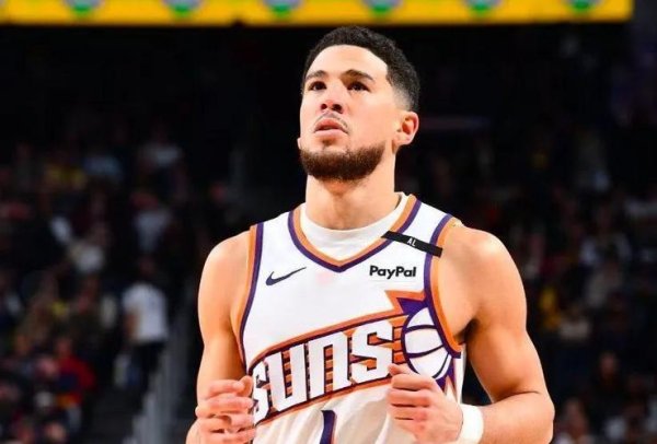 开元棋牌官网 布克砍个人赛季新高45分 太阳擒公牛4连胜