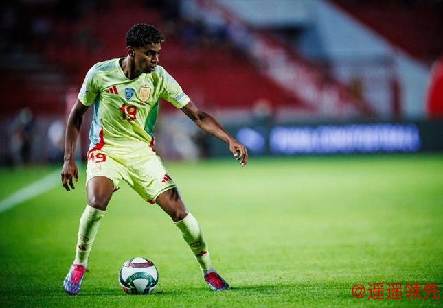 莱万恢复有球训练 有望赶上德甲下半程首战