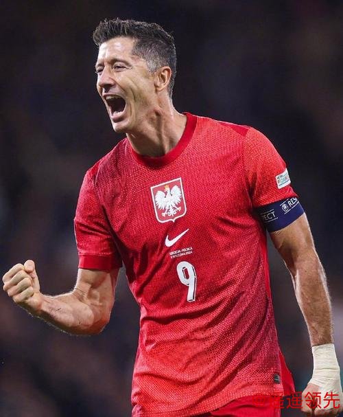 莱万恢复有球训练 有望赶上德甲下半程首战